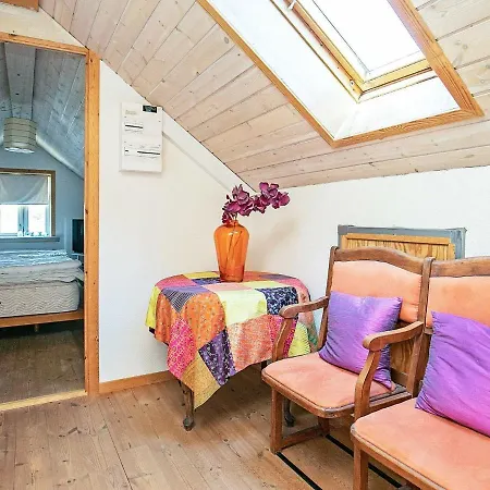 8 Person In Skagen-by Traum