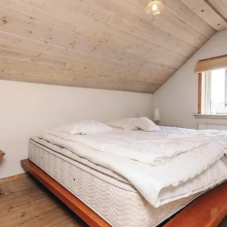 Semesterbostad 8 Person In