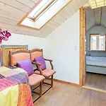 8 Person In Skagen-by Traum