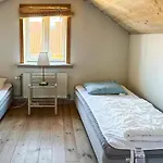 8 Person In Skagen-by Traum *
