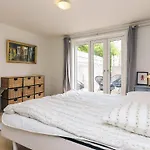 8 Person In Skagen-by Traum * Skagen