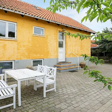 8 Person In Skagen