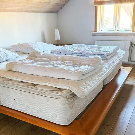 8 Person In Skagen-by Traum *
