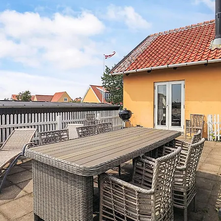 8 Person In Skagen-by Traum *